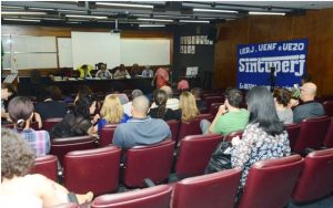 Assembleia no Hupe define rumos da luta dos técnicos da Uerj