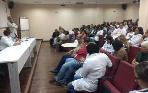 Em reunião, enfermagem do Hupe rechaça fechamento do hospital e reafirma resistência