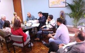 Radiologistas do Hupe se reúnem com reitoria da Uerj para revisão de parecer da Dijur. Liminar garante acumulação das matrículas