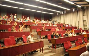 Liberdade de cátedra e de expressão é defendida pela Uerj e aprovada como Resolução pelo Consun