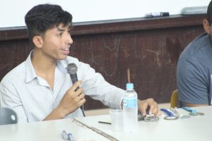 Sintuperj promove palestra motivacional aos alunos do Pré-Vestibular Social