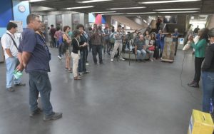 Assembleia no hall, ato na reitoria e reunião: pressão dos técnicos consegue resposta da reitoria sobre progressão funcional