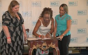 Regina de Souza, coordenadora geral do Sintuperj, é empossada conselheira dos Direitos da Mulher da Prefeitura do Rio