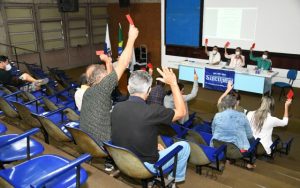 Em assembleia, trabalhadores aprovam retirada de pauta de PL de isonomia das universidades públicas estaduais para que proposta seja debatida amplamente nas instituições