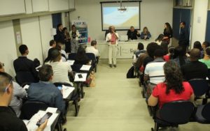 Sintuperj marca presença em nova etapa de posse de novos servidores da Uerj, promovida pela SGP