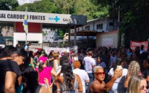 Sintuperj presta apoio à luta pelo piso salarial nacional dos profissionais de enfermagem em ato promovido no Hospital Federal Cardoso Fontes