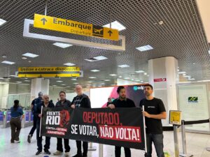 Frente Rio contra a Reforma Administrativa promove ato público no Aeroporto Santos Dumont