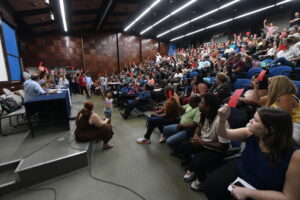 Assembleia dos servidores da Uerj debate conjuntura atual e Diretoria Executiva do Sintuperj defende o amadurecimento das mobilizações