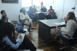 Comandos de Greve técnico e docente buscam apoio de deputada Lilian Behring