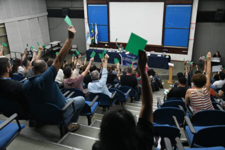 Assembleia dos técnicos defende maior participação da categoria em atos para garantir mais ganhos