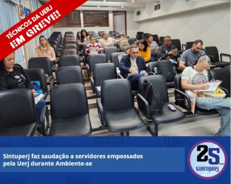 Sintuperj faz saudação a servidores empossados pela Uerj durante Ambiente-se