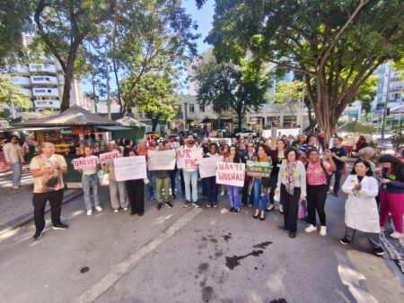 Trabalhadores da Uerj promovem ato no Hupe em defesa da manutenção das conquistas da categoria e implementação de outros direitos reivindicados